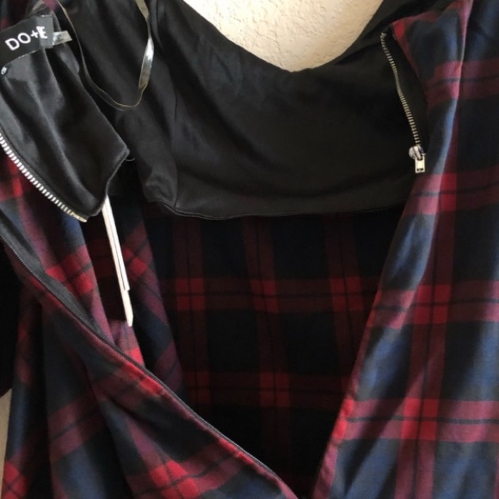 Loved + Friends Style top - Picture 3 of 3